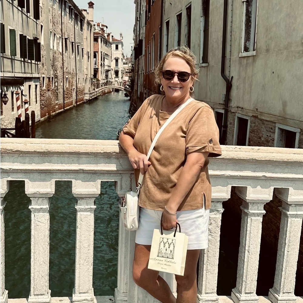 Meet your Posher, Camille